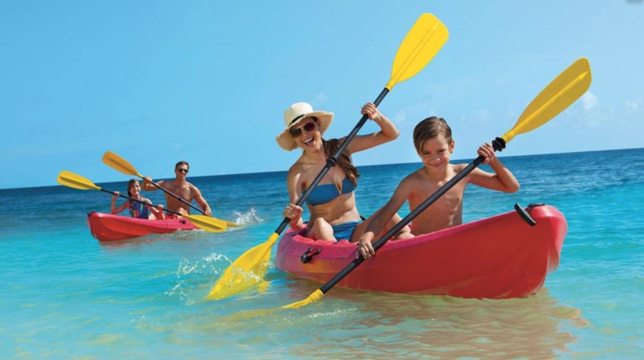 Tropicana Suites Deluxe Beach Club & Pool - Playa Los Corales Punta Cana Buitenkant foto