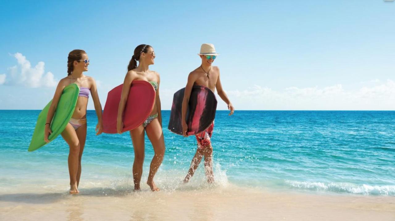 Tropicana Suites Deluxe Beach Club & Pool - Playa Los Corales Punta Cana Buitenkant foto