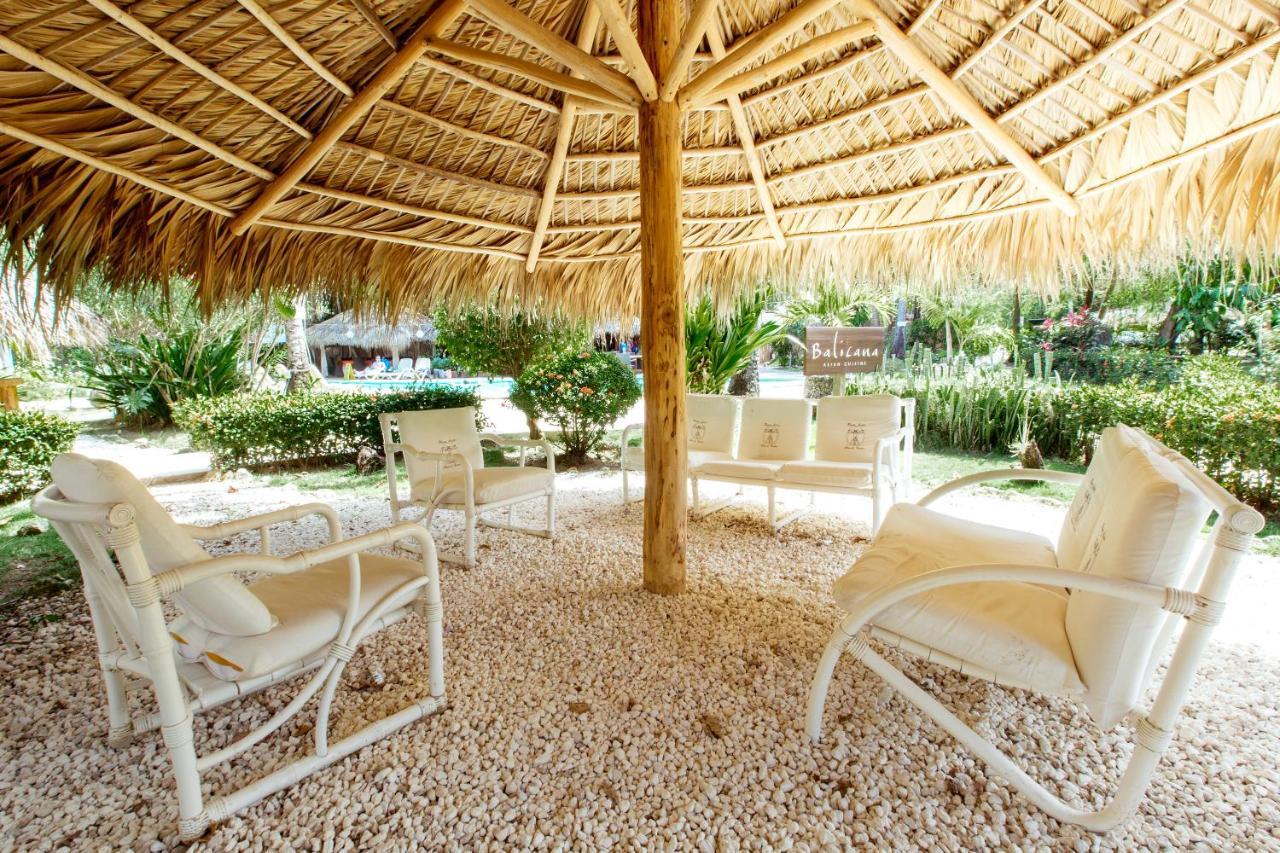 Tropicana Suites Deluxe Beach Club & Pool - Playa Los Corales Punta Cana Buitenkant foto